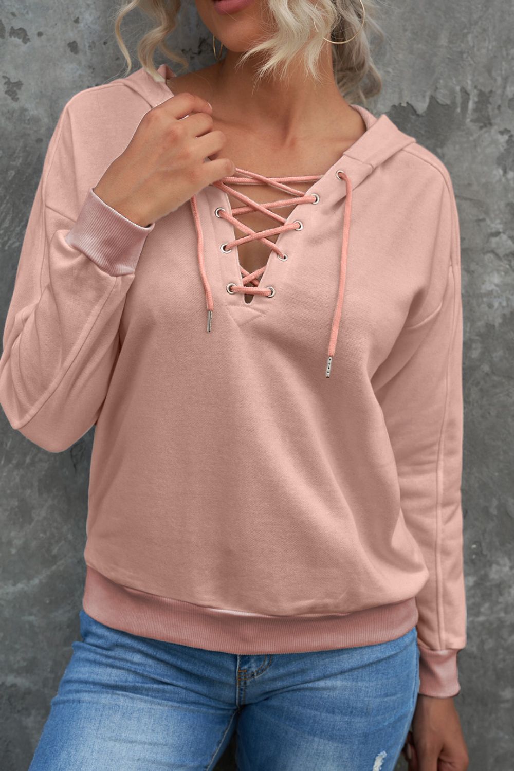 Women’s Lace-Up Hoodie – Cozy & Stylish with a Relaxed Fit