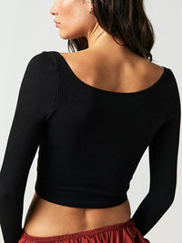 Women’s Long Sleeve Ribbed Crop Top – Minimalist Style with Moderate Stretch