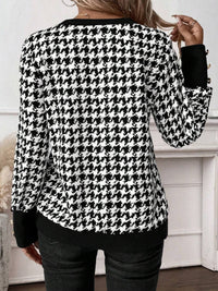 Chic Houndstooth V-Neck Long-Sleeve Shirt – Women’s Trendy Casual Top