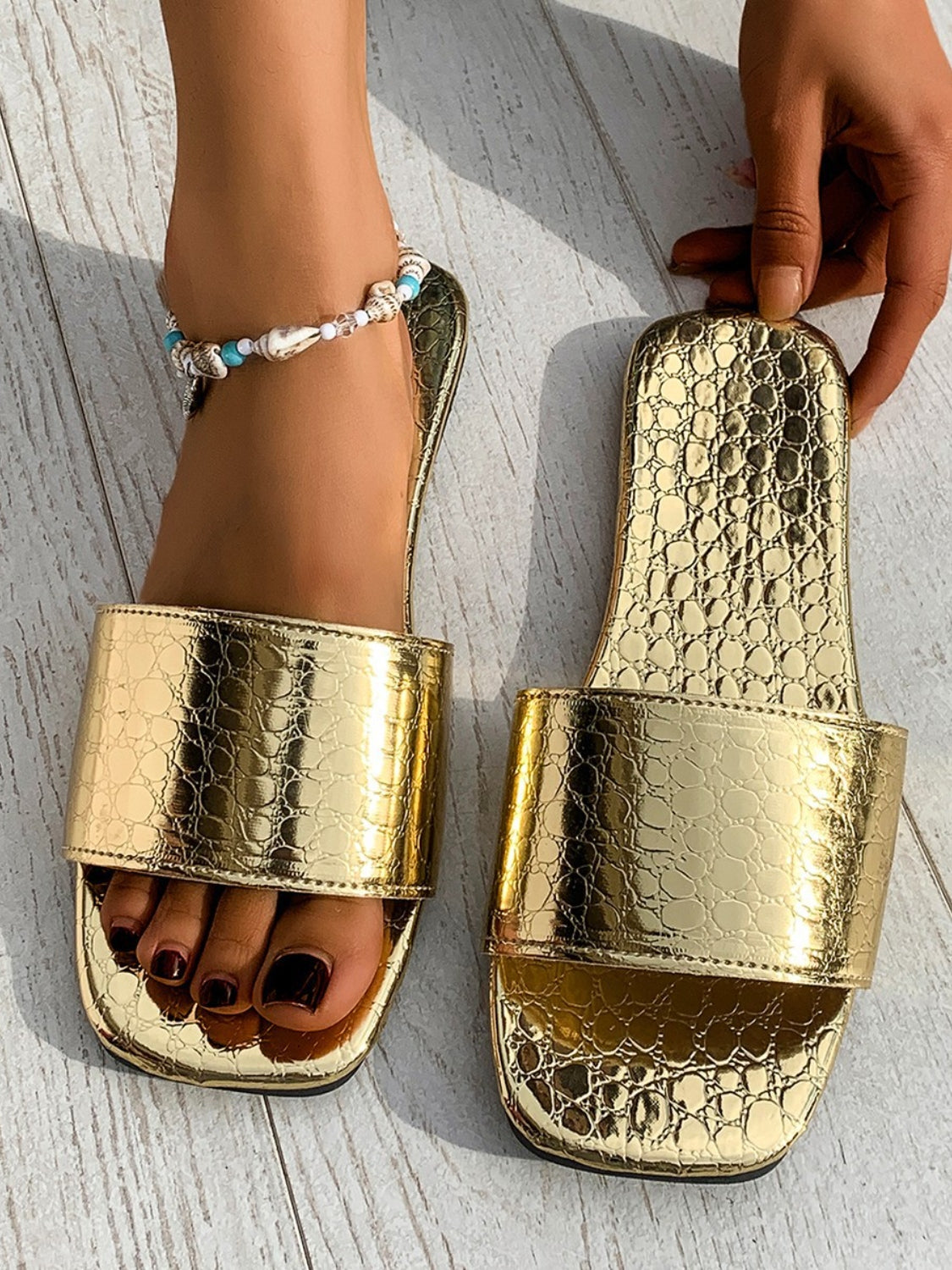 Shiny PU Leather Slide Sandals – Lightweight Flats for Casual Wear