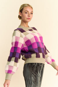 Women’s Checkered Round Neck Long Sleeve Sweater – Cozy & Stylish