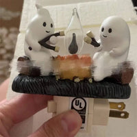 Ghostly Campfire Nightlight – Cute Halloween-Themed Glow Plug-In