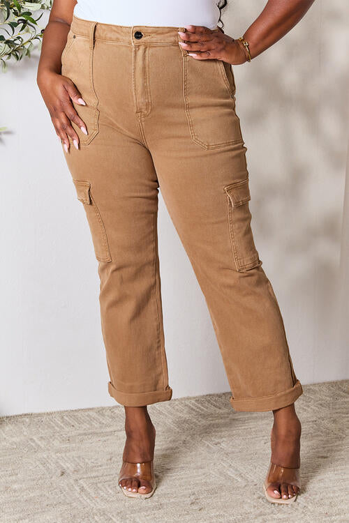 Risen High Waisted Straight Jeans with Pockets